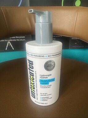 Untoxicated  Lightweight Hydrate Moisturizing Lotion